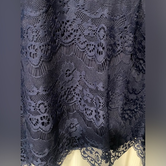 Brand New lace top torrid - Picture 3 of 3